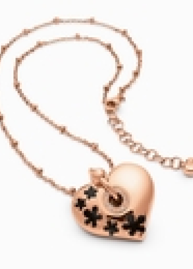 عيشي &quot;فالنتاين&quot; مع قلادة &quot;فولي فولي&quot; 