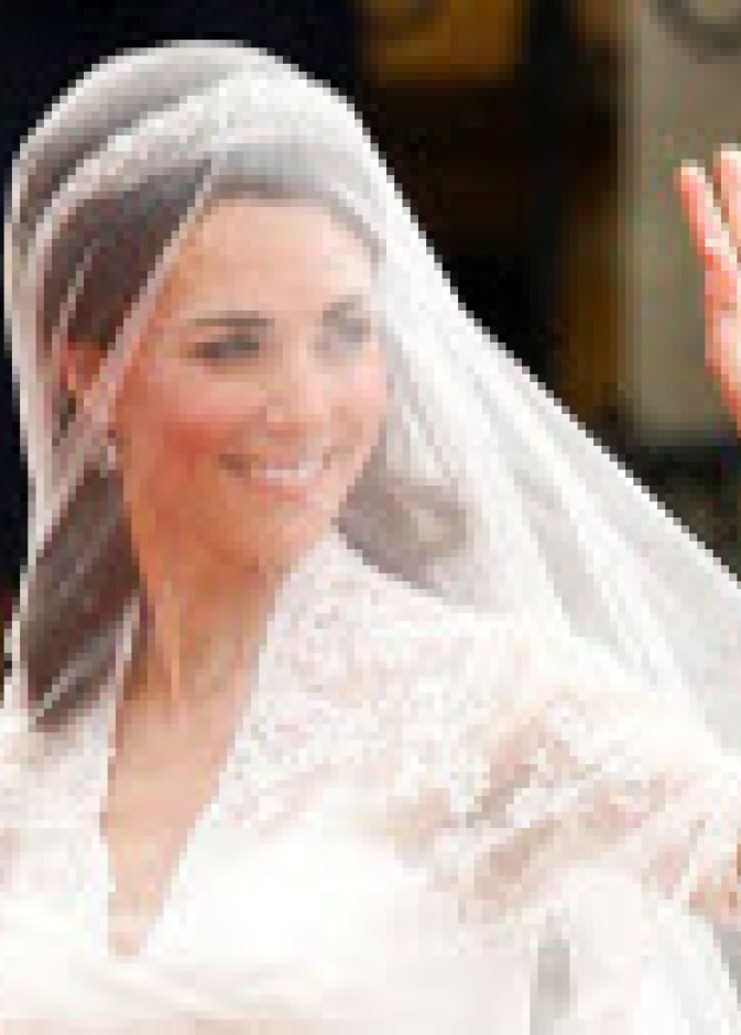 ثوب  كيت  وردة متفتحة وأناقة تجمع بين العصرية والعراقة