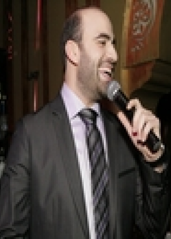 جمهور موسى حمله على الأكتاف في عيد الحب 