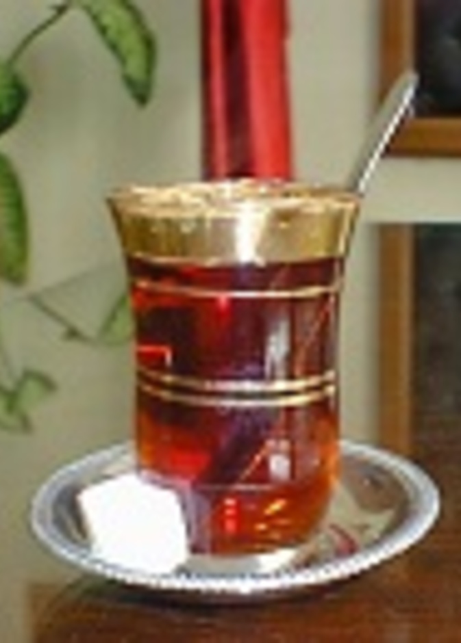 الشاي الأسود يمنع زيادة الوزن