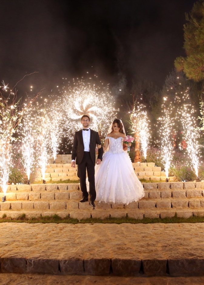 الألعاب النارية في حفلات الزفاف.. تسلية مميّزة