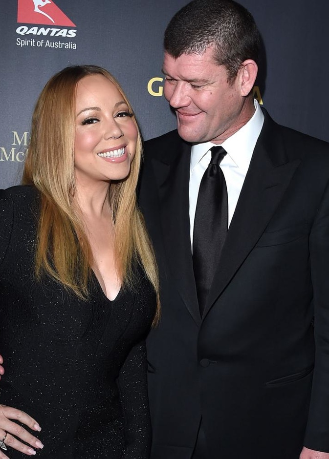 ماريا كاري مع خطيبها جيمس باكر