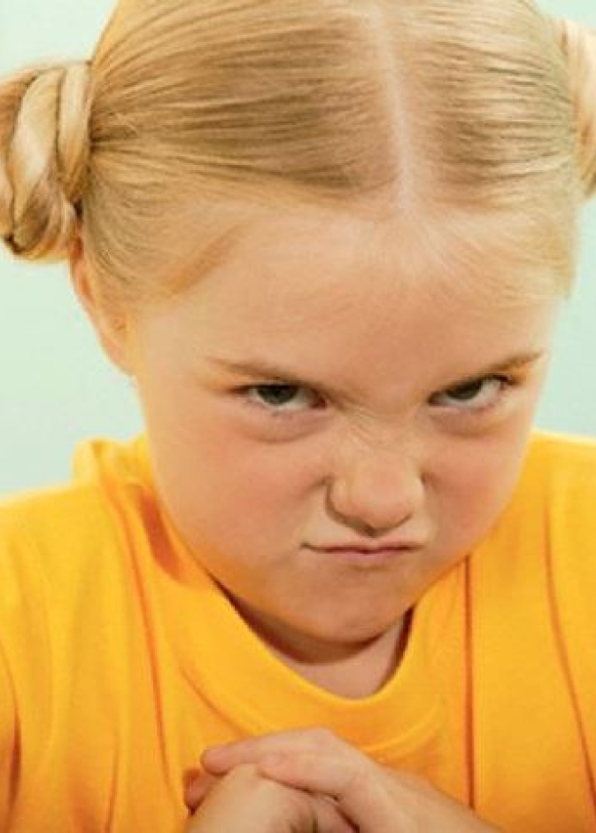 للأم .. هذا التصرف يصيب طفلك بالعدوانية  فاحذريه