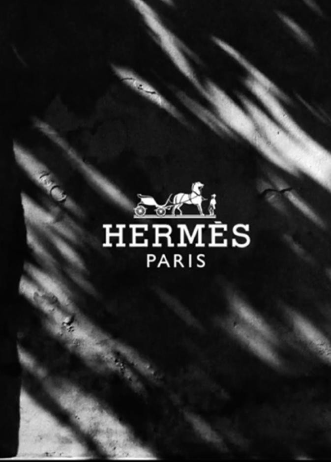 بث مباشر من باريس لعرض أزياء HERMÈS لربيع صيف 2018