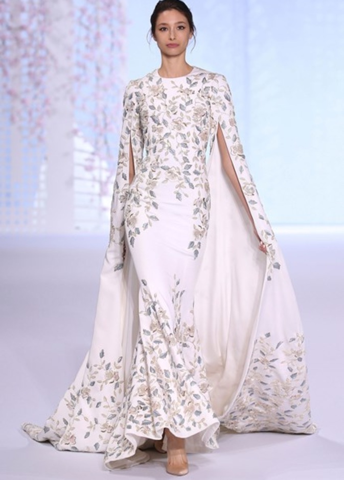 فستان زفافك بلمسات ملكية من مجموعة "رالف أند روسو"