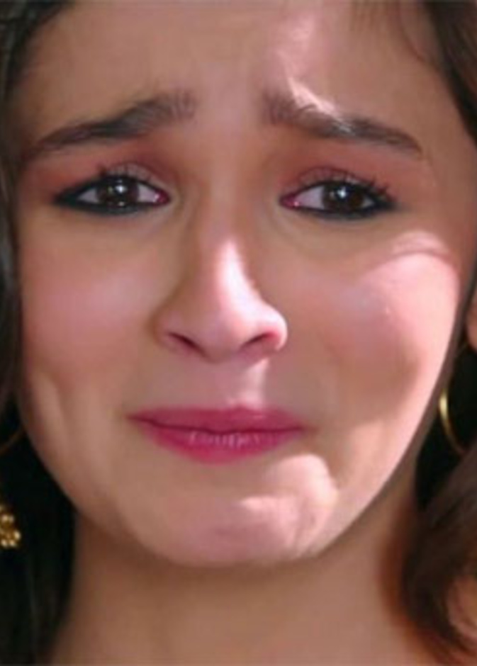 ما السبب الذي جعل عليا بهات تبكي؟