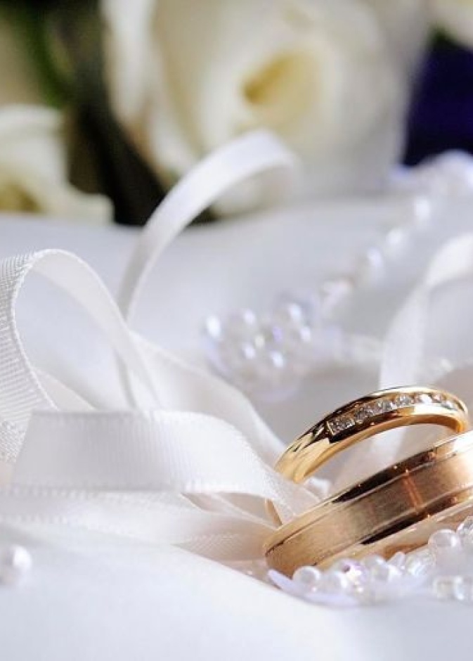 لم تقبل الزواج بالثانية فاهدته ٥٠ الف درهم 