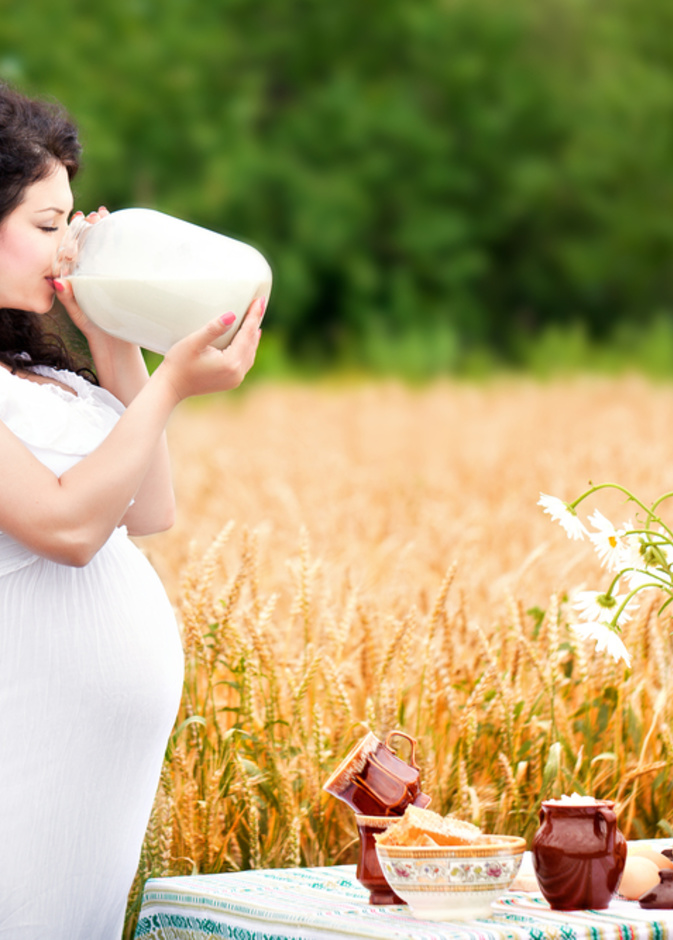 للحامل .. لسلامة جنينك لا تتناولي الحليب العضوي 