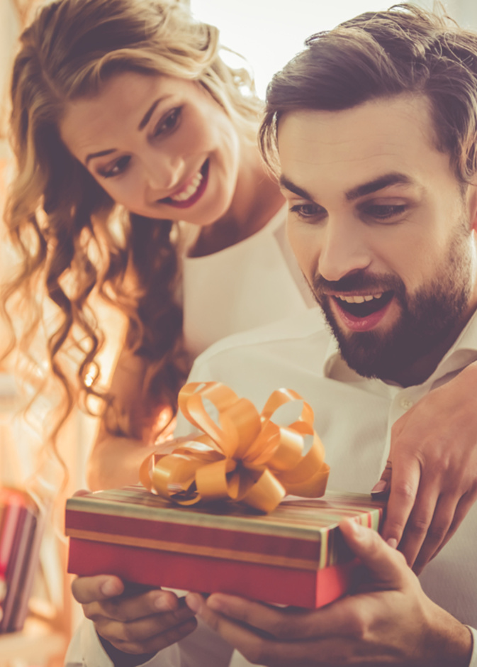 قدمي له الهدية بطريقة مميزة