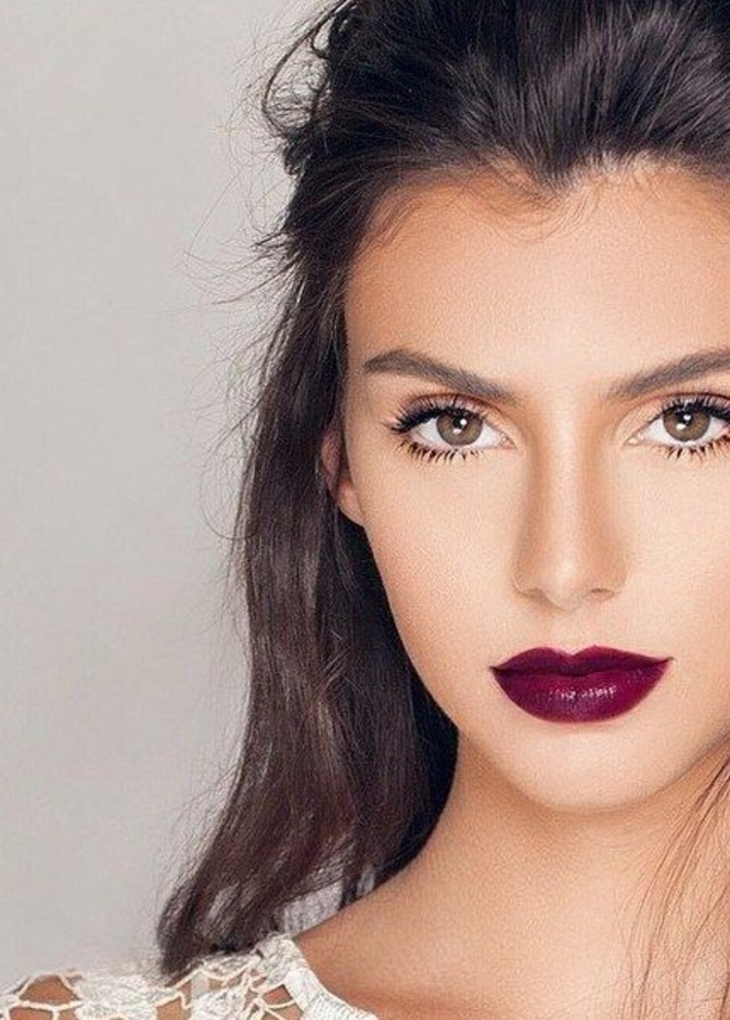 أنثري الحمرة البنفسجية الفاتحة من الداخل