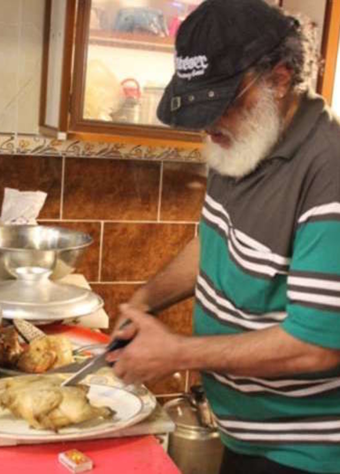 ابو ناصر عشق الطبخ 