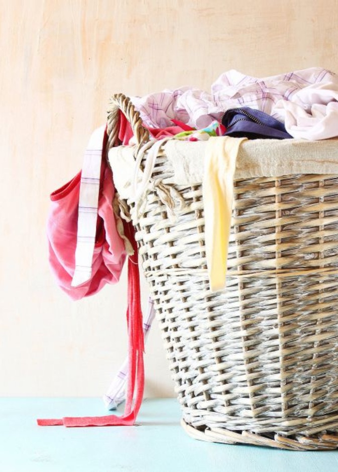 ما هي الطريقة المثالية لغسل الملابس الرياضية في المنزل