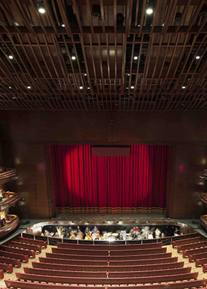 دبي أوبرا تحتفل بمرور سنة على افتتاحها