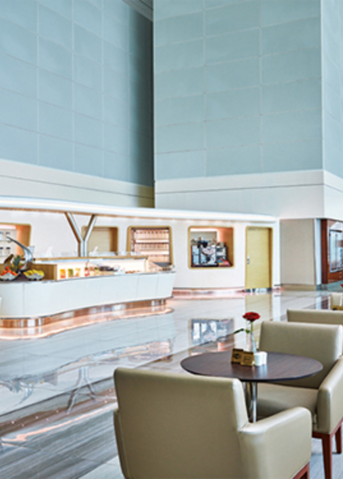 صالات طيران الإمارات الخاصة في مطار دبي الدولي لجميع ركاب الناقلة