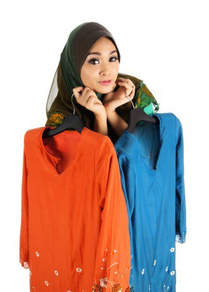 طالبات الجامعة والازياء