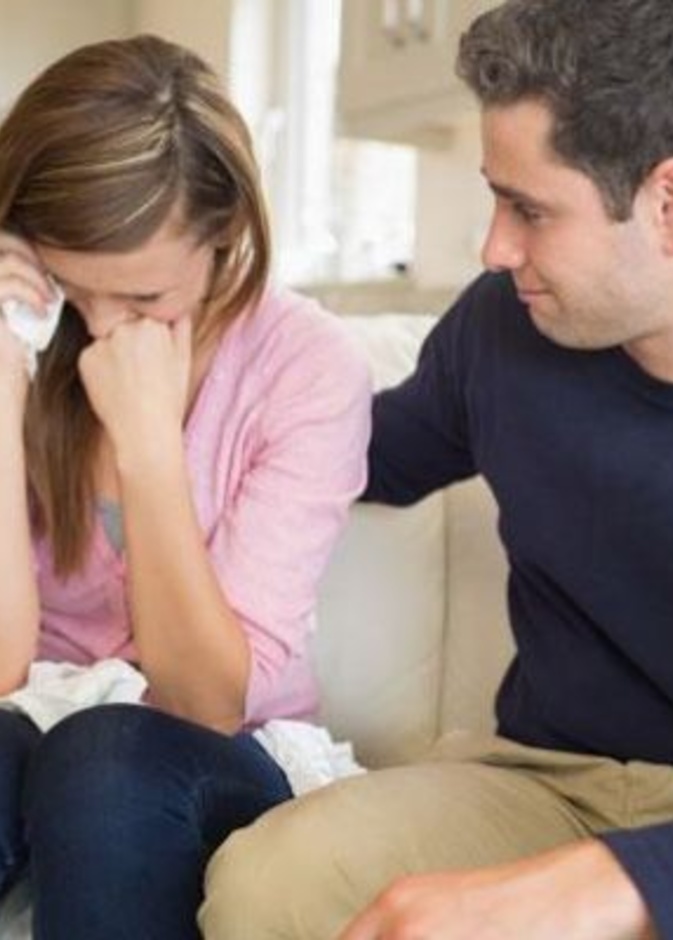 عبارات لا تقولها أبداً لزوجتك أثناء الدورة الشهرية