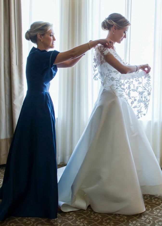 قبل ان تقرري شراء الفستان الثاني انتبهي الى النفقات وميزانيتك