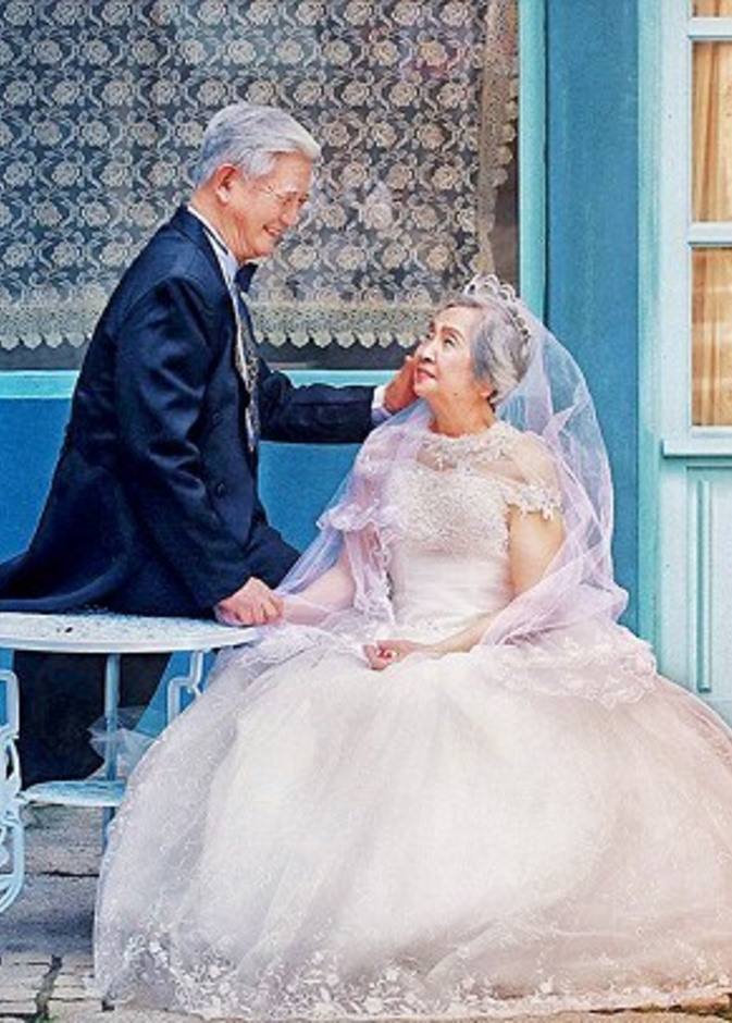 الفستان الابيض والحلم الكبير