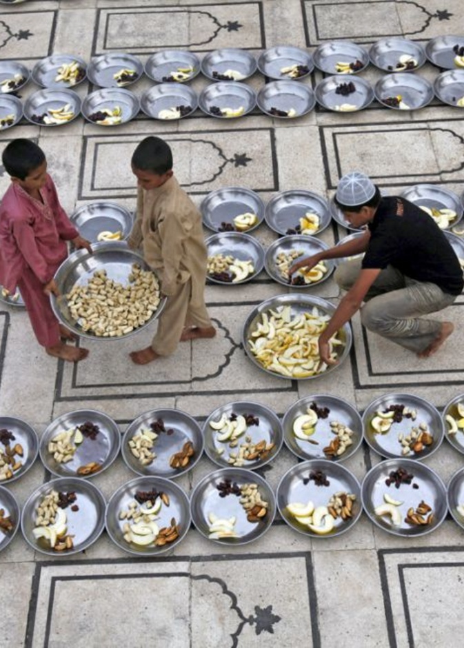 موائد الرجمن باندونيسيا