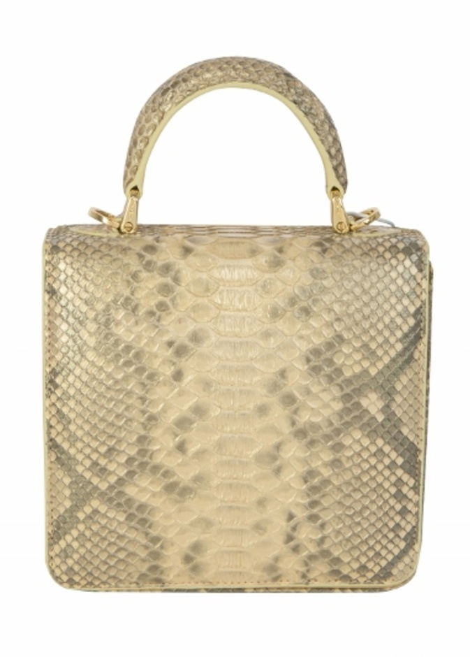 حقيبة بلون كلاسيكي فخم وأنيق