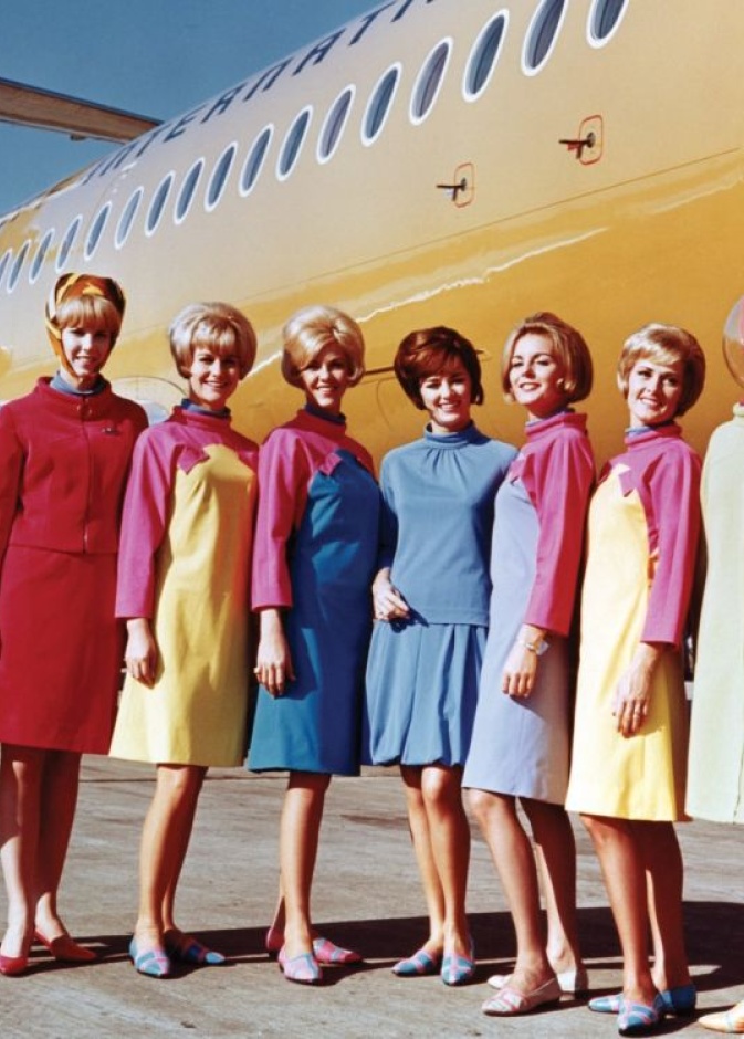 زي طيران برانيف الدولي في عام 1965 من تصميم إميليو بوتشي.