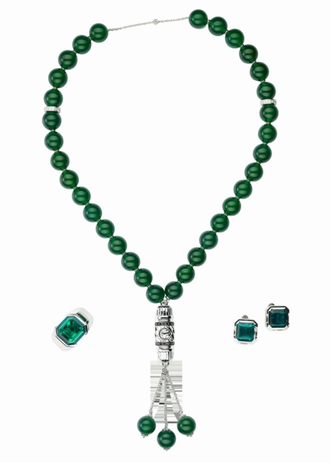 طقم اكسسوارات للرجال من تصميم معوض احتفالا باليوم الوطني السعودي