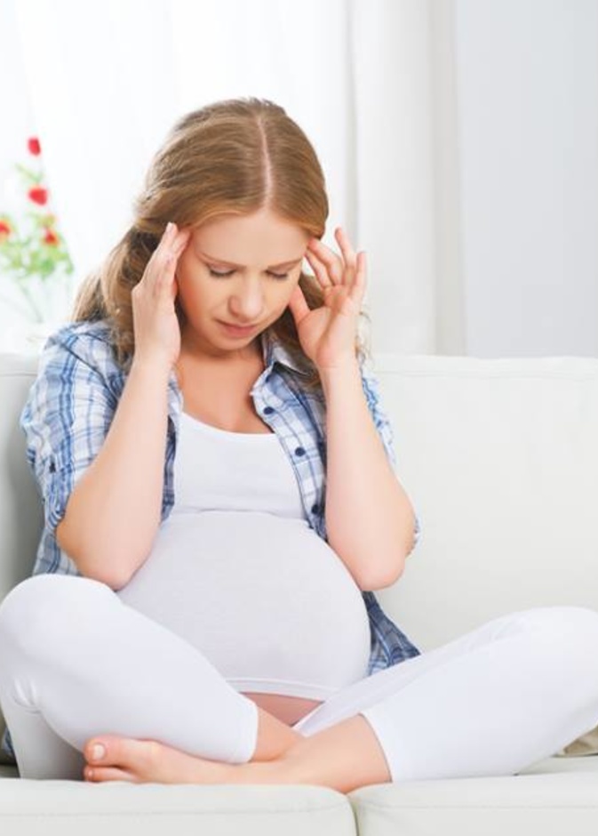 نصيحة الخبراء لكل حامل تشعر بالقلق والتوتر والإجهاد أثناء الحمل