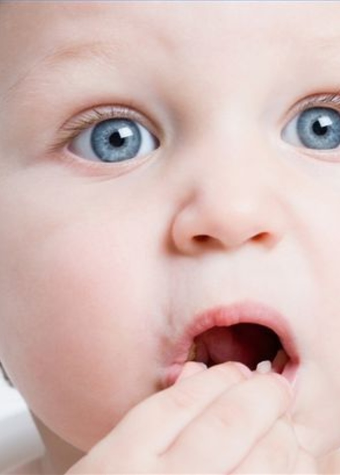 مخاطر ابتلاع الاطفال للبطاريات قد تكون قاتلة