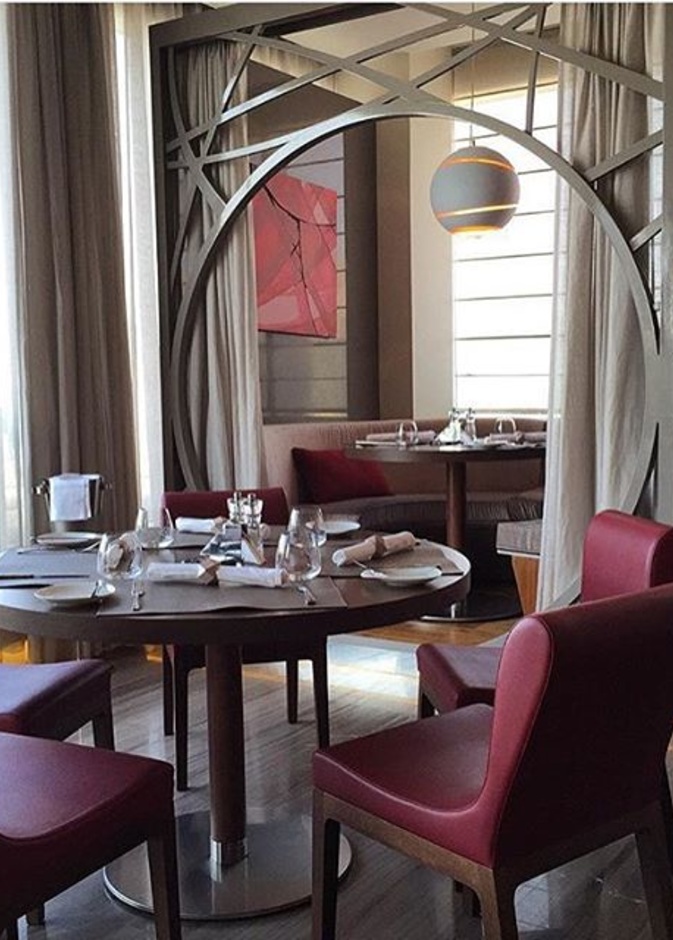 مطعم امبرز المختص بالمشاوي الأمريكية