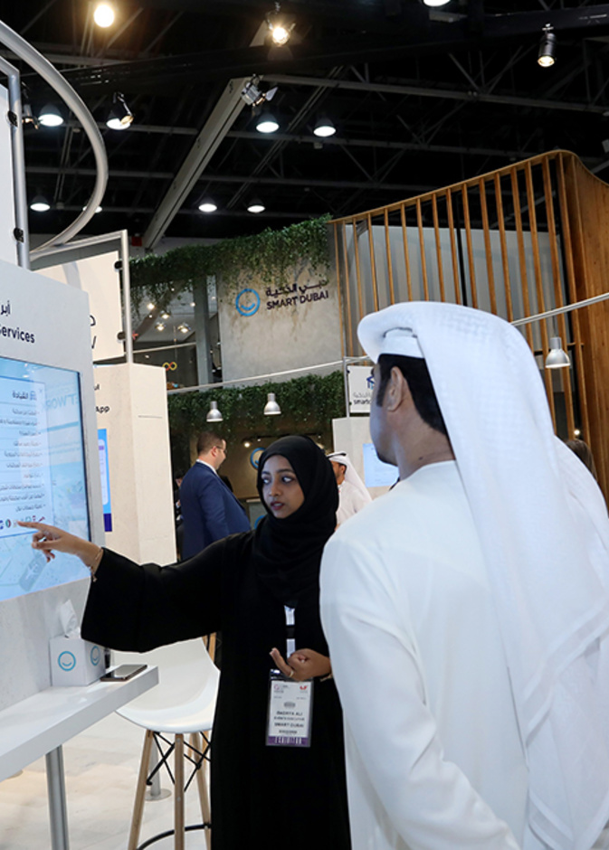 دبي الذكية تطلق 27 خدمة ذكية جديدة عبر "دبي الآن" لجميع أفراد المجتمع
