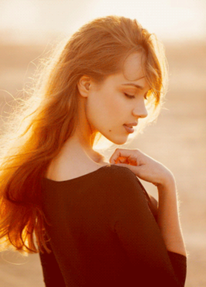 هي تحبّ الالغاز لذلك ابقى غامضاً بعض الشيء