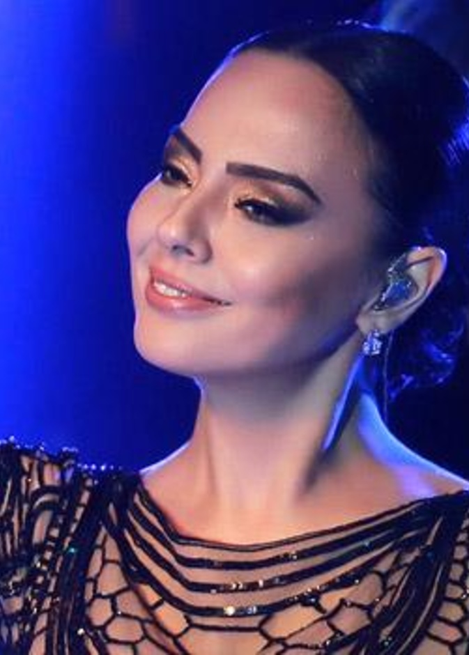 المغنية التركية ايبرو جونداش