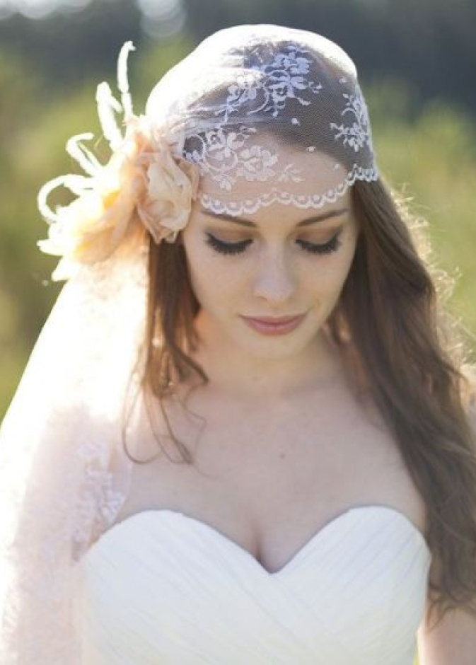 طرحة الـCap من اكسسوارات العروس الشهيرة جدا خلال حقبة العشرينات