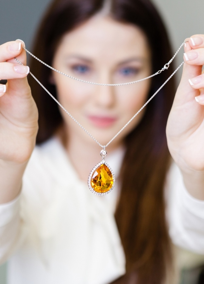 سرقة اي اثر يعود للعروس هدف لصديقاتها