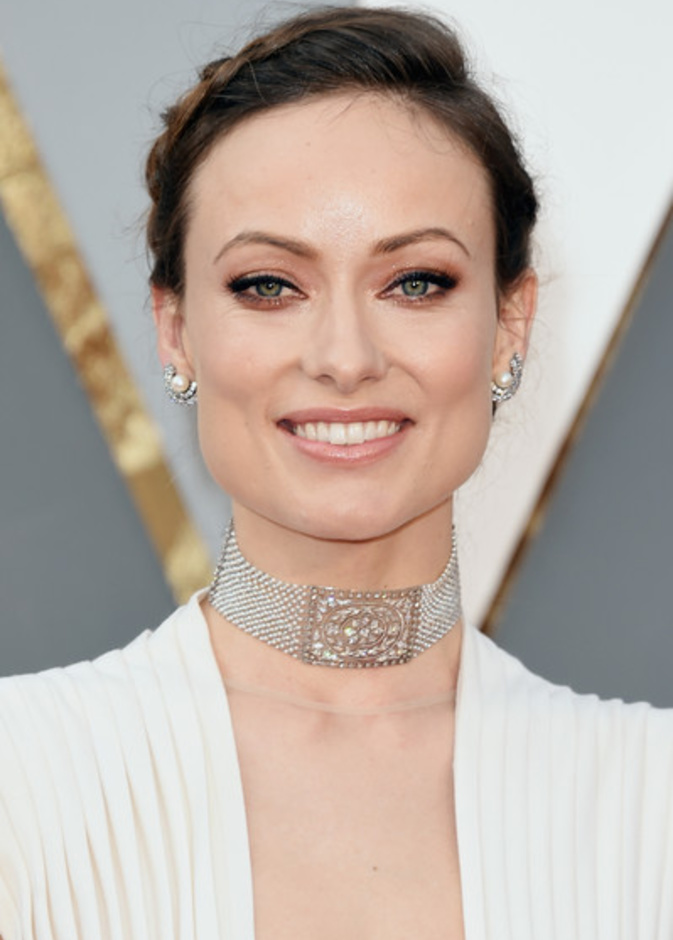 اوليفيا وايلد ترتدي مجوهرات نيل لاين Neil Lane Jewelry