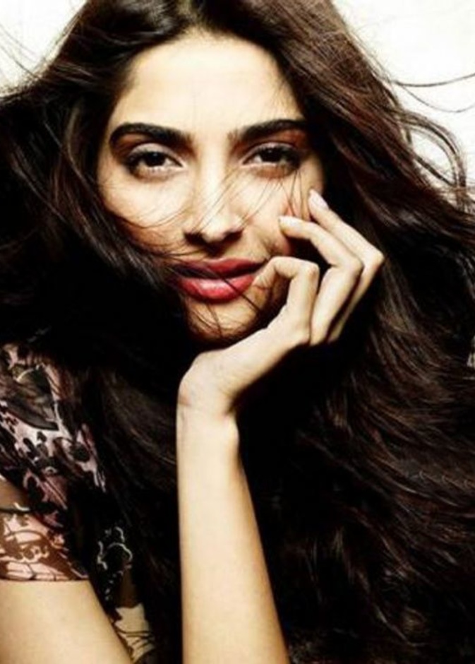 ما الذي سترتديه سونام كابور في حفل العشاء الملكي؟