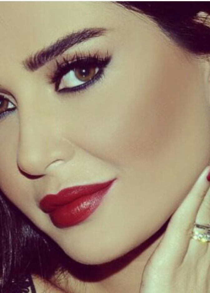 استوحي مكياجك الأنيق من سيرين عبد النور