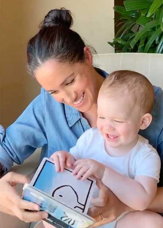 أجمل صور أطفال العائلة المالكة البريطانية.. من الملكة إليزابيث إلى آرتشي