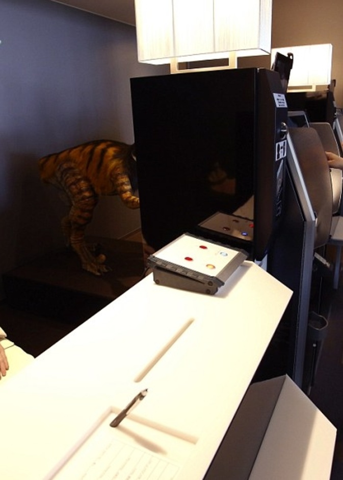 بالصور: فندق ياباني طاقمه رجال آليين