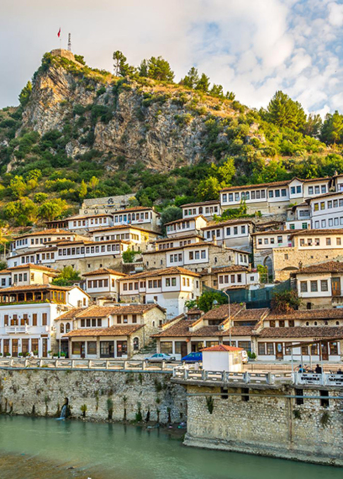 ألبانيا .. بدون تأشيرة للسعوديين في موسم صيف 2018