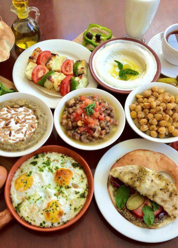 فطور مطعم بالم بيتش
