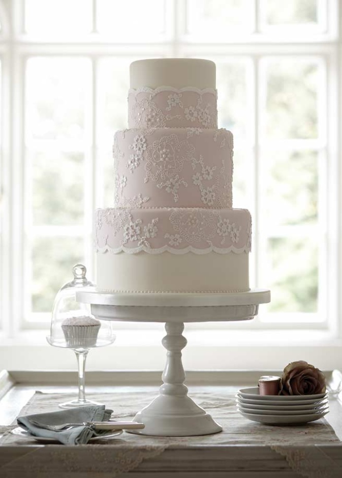 قوالب كيك الزفاف بزينة الدانتيل