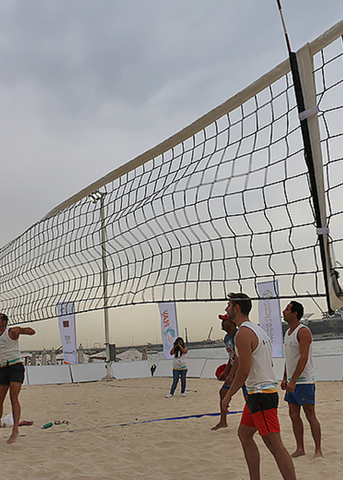 ملاعب "سي بريز بلاي" أحدث منشأة رياضية شاطئية في دبي