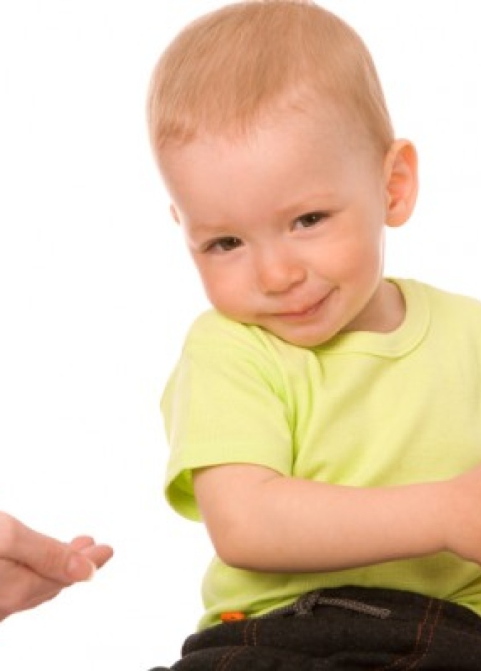 كيف تتعاملين مع الطفل البخيل؟