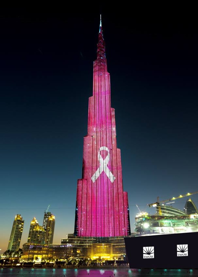 برج خليفة يتزين باللون الوردي للتوعية بسرطان الثدي