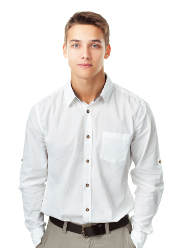 القميص الأبيض تلفت الأنظار