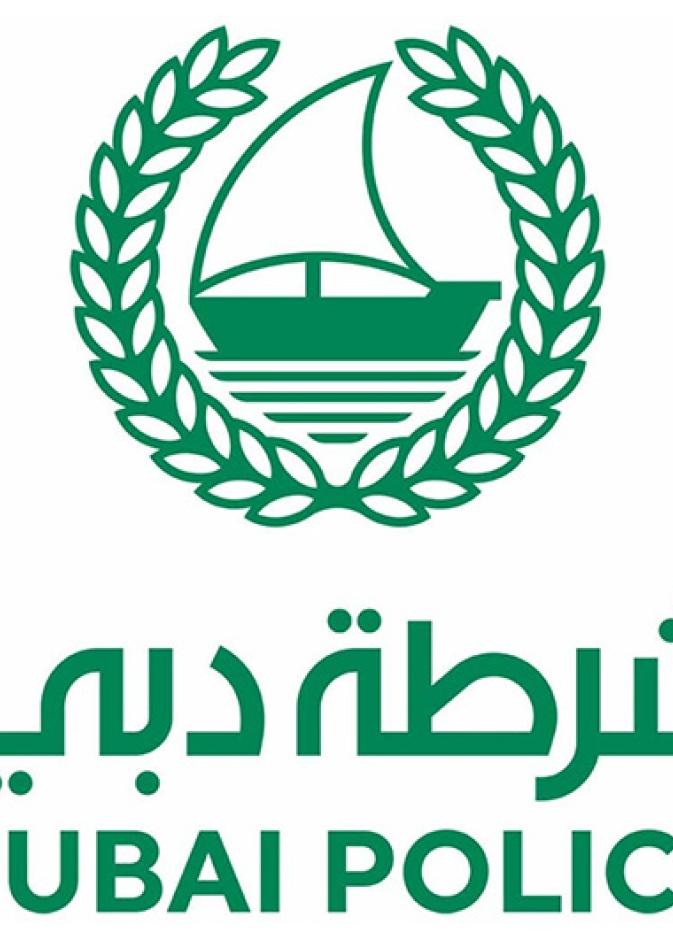 تحديثات وخدمات جديدة للمساعد الافتراضي "آمنة" ضمن تطبيقات شرطة دبي الذكية