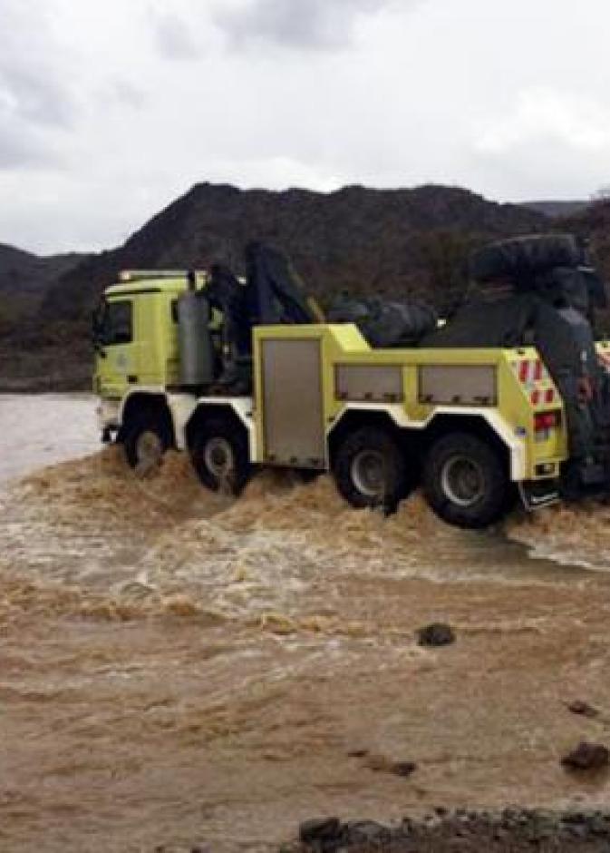 الدفاع المدني في العاصمة الرياض يباشر حوادث الامطار