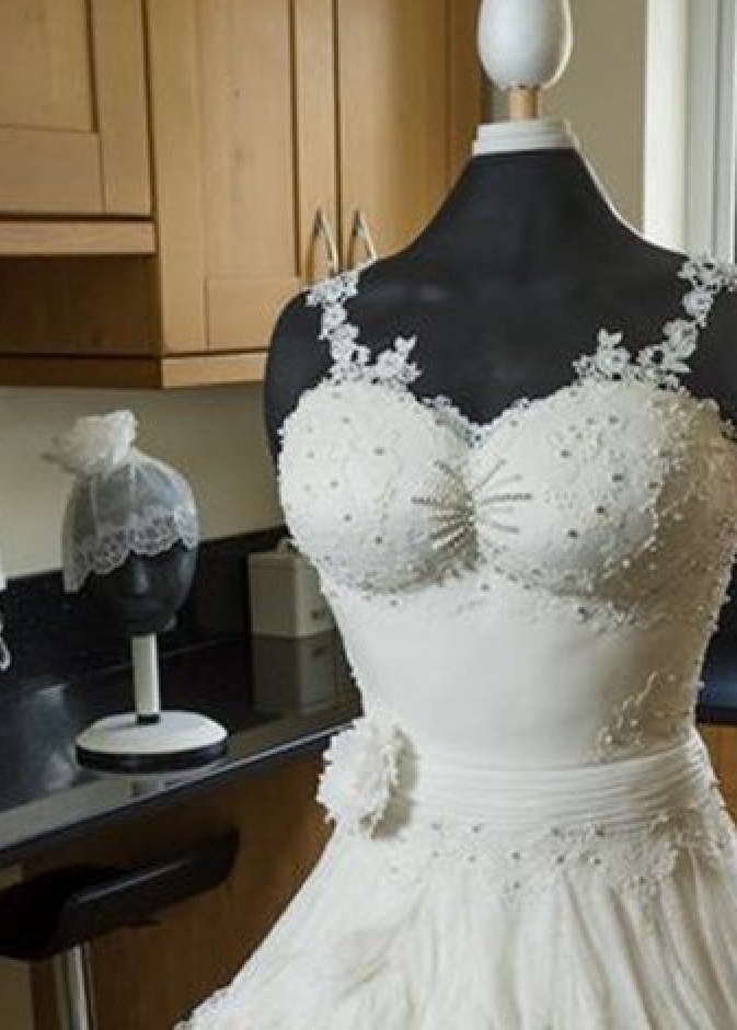 تصميم مميز للفستان الكعكة