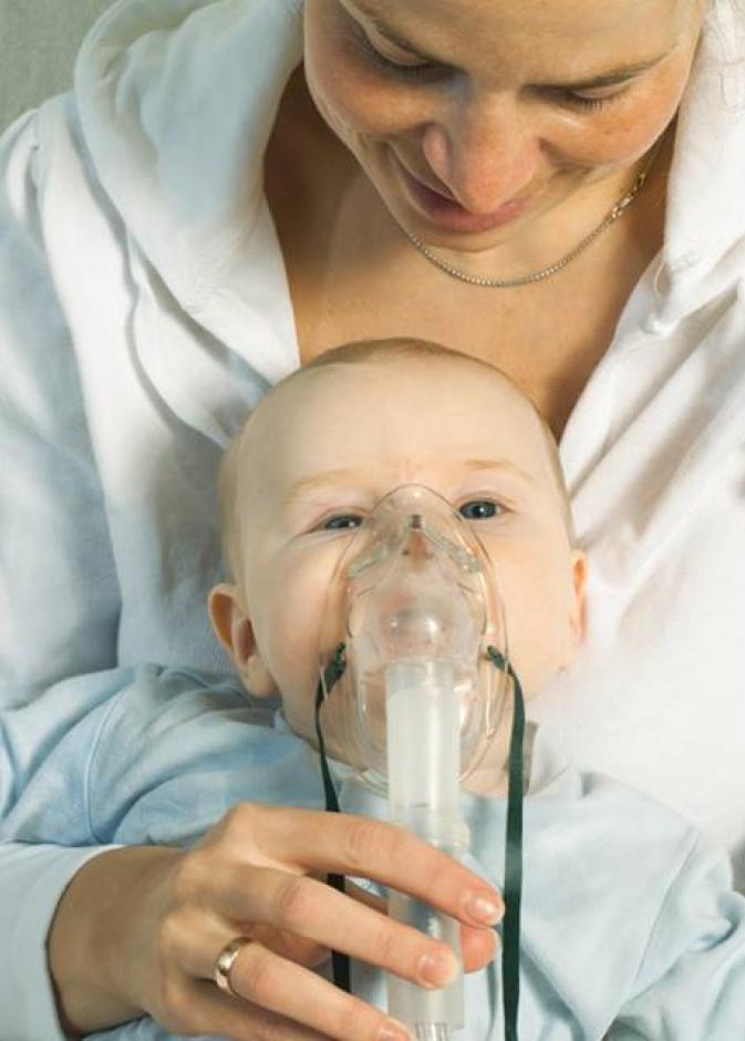 للأم .. كيف تساعدين طفلك مريض حساسية الصدر على الشفاء منها؟
